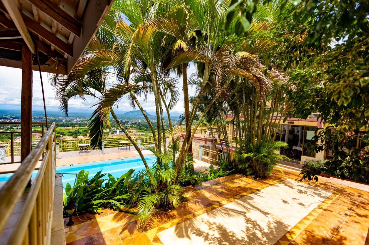 Sky Plus Hotel & Resort Ho Exterior photo