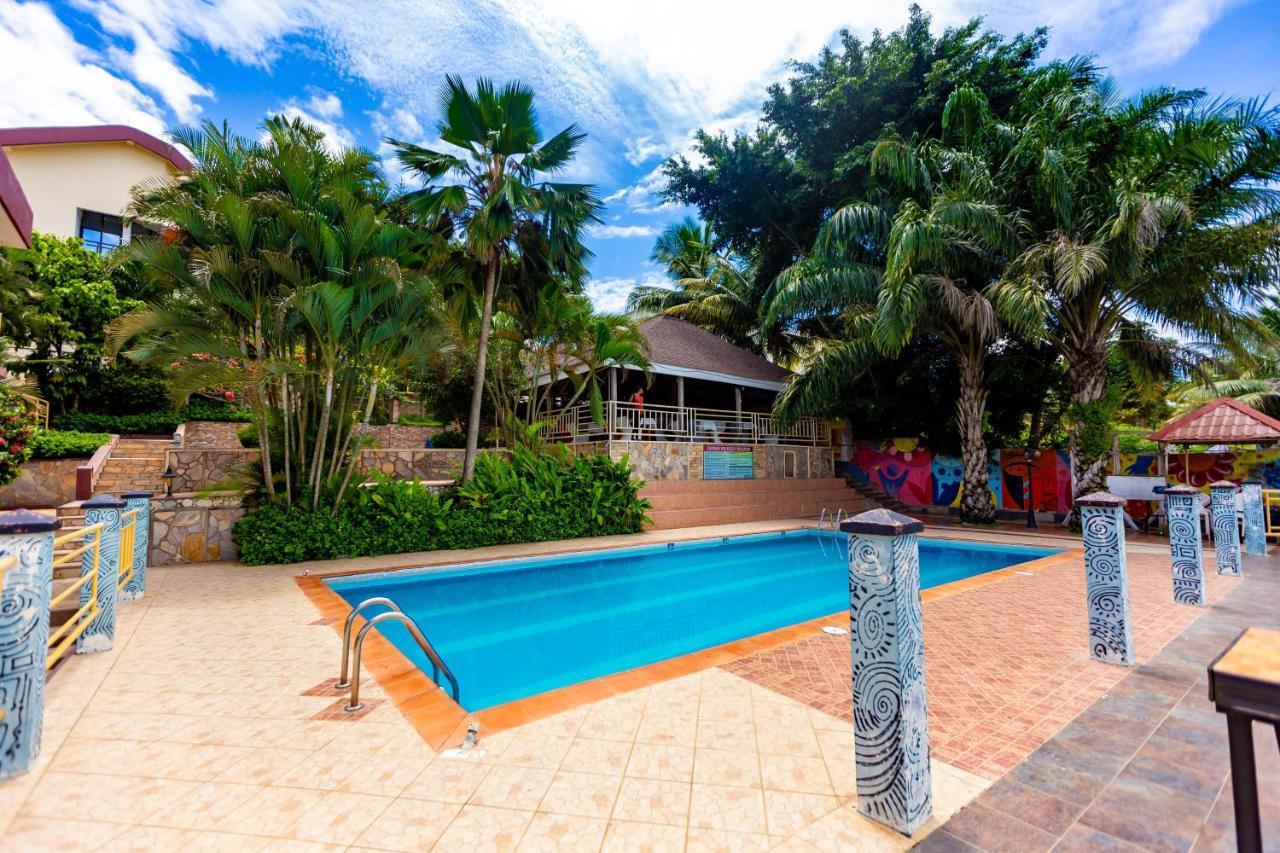 Sky Plus Hotel & Resort Ho Exterior photo